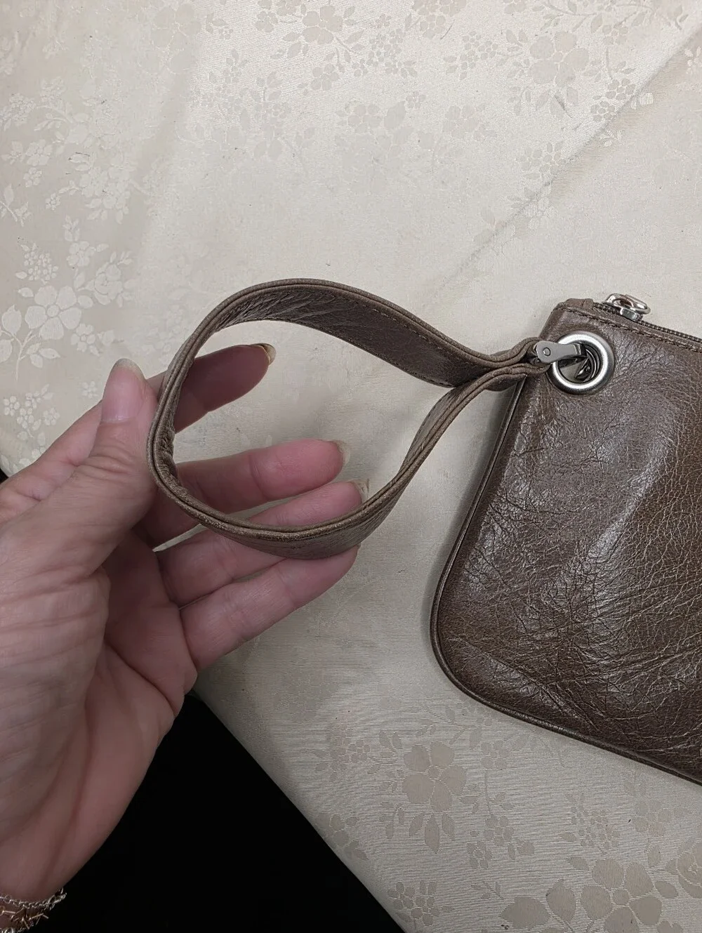 HOBO International Brown Leather Large Wristlet Pouch Wallet Zip Organizer